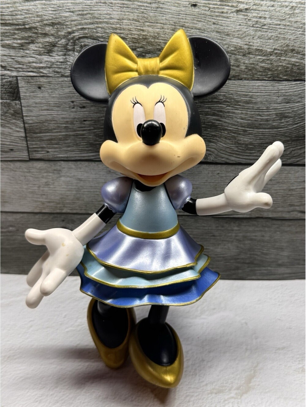Walt Disney World Minnie Mouse Figure 50th Anniversary Articulated 2022 Gold Bow